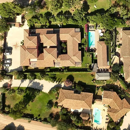Villa Cala Corsa - 3 Et 4 - Cala Rossa Porto-vecchio - Entierement Climatisees Avec Piscine Chauffee Partagee Et Piscines Privees - Internet Gratuit *