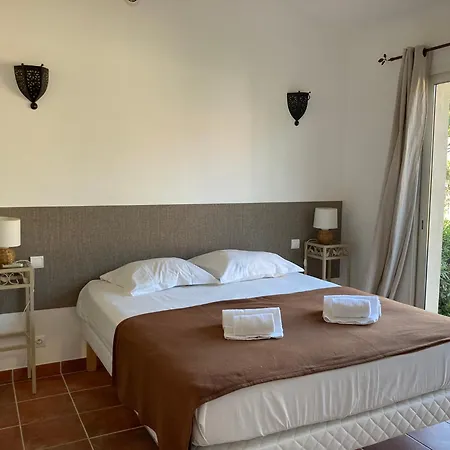 Villa Cala Corsa - 3 Et 4 - Cala Rossa Porto-vecchio - Entierement Climatisees Avec Piscine Chauffee Partagee Et Piscines Privees - Internet Gratuit Porto-Vecchio (Corsica)