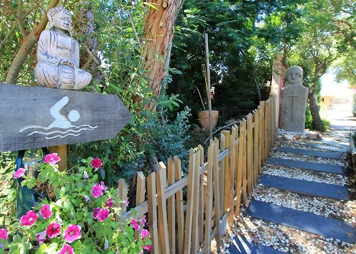 Cala Corsa: Seaside Luxury With Heated Pools In Porto-vecchio * Porto-Vecchio (Corsica)